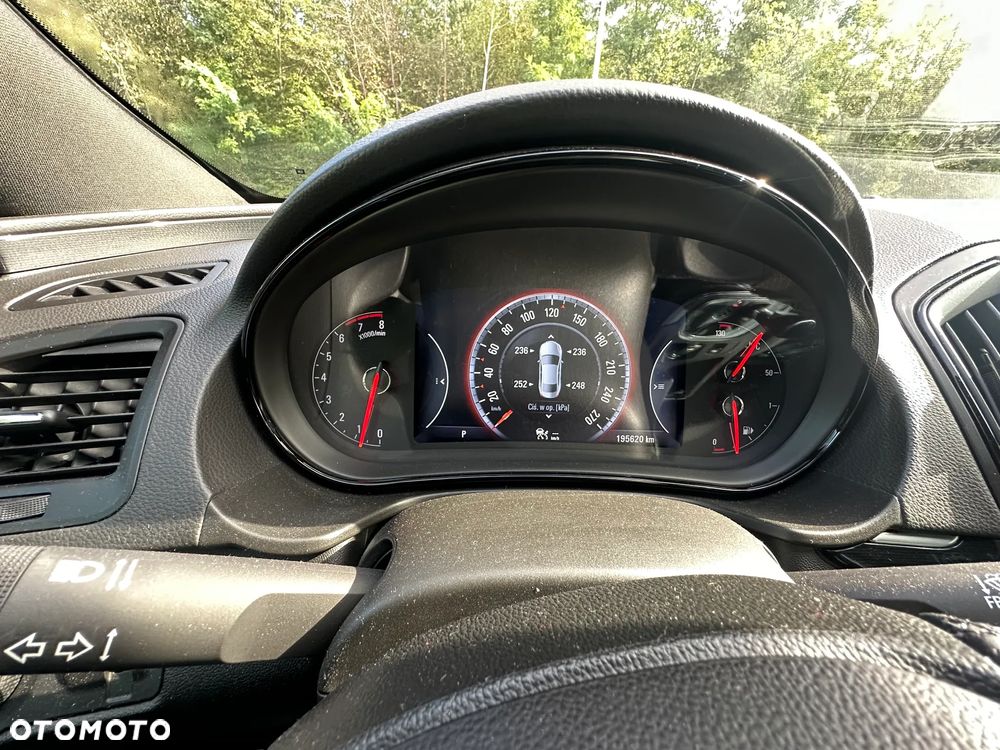 Opel Insignia 2.0 T Sport 4x4 - 11