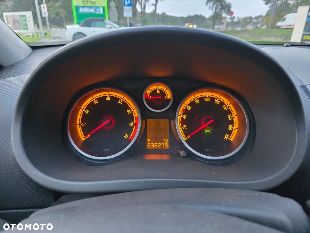 Opel Corsa - 16