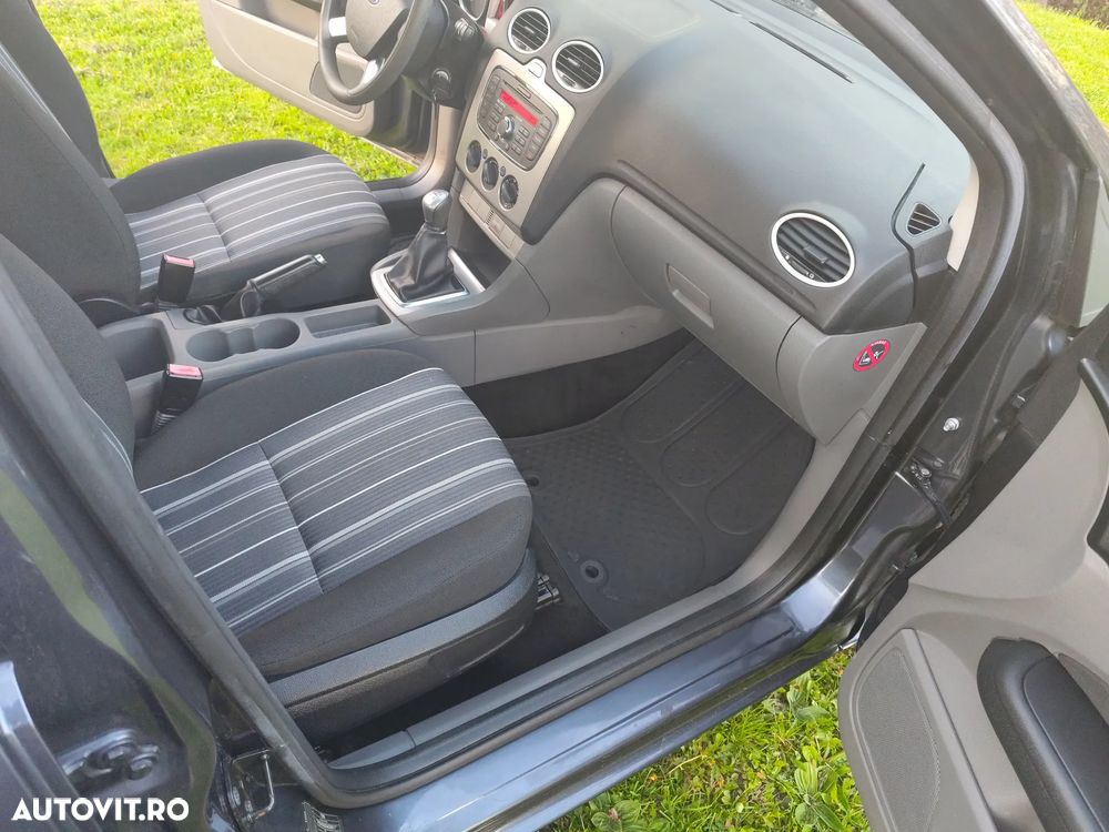 Ford Focus 1.6 TDCi Trend - 6