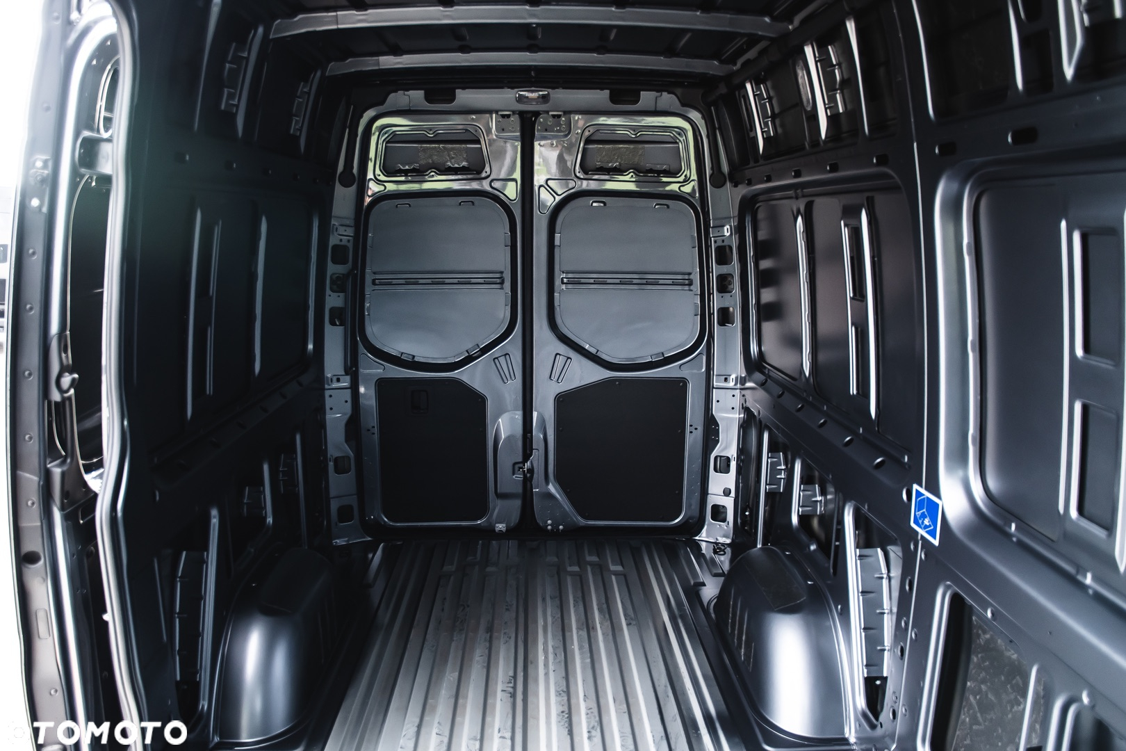Mercedes-Benz Sprinter - 12