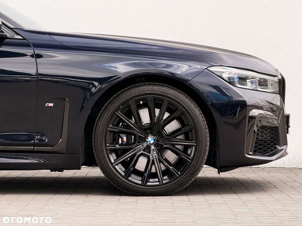 BMW Seria 7 750i xDrive - 15