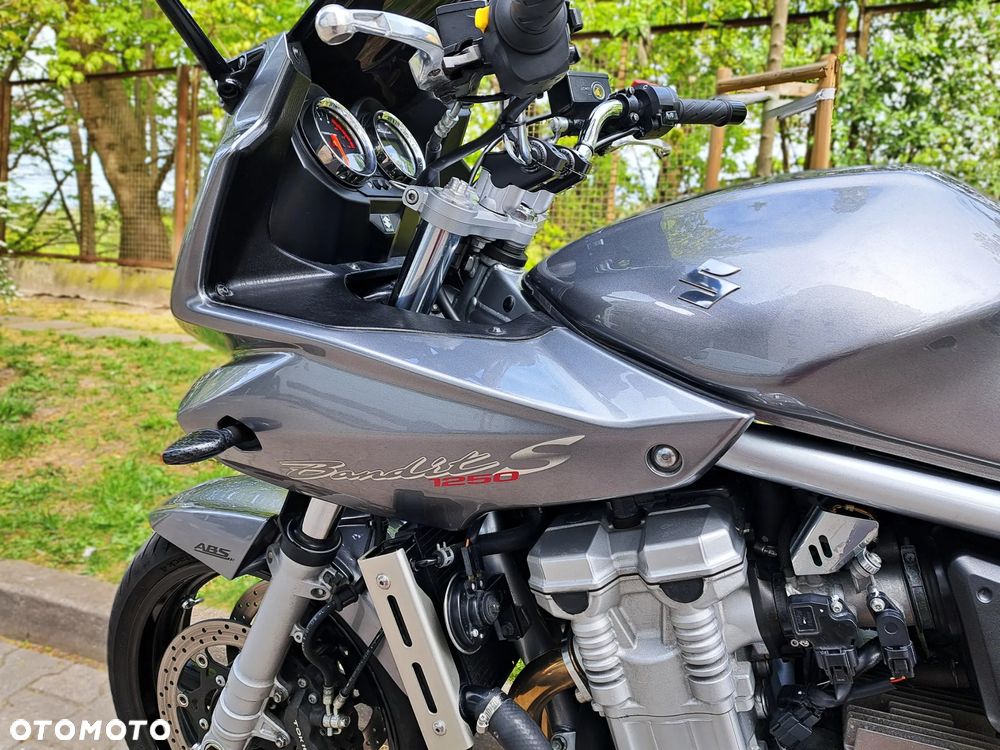 Suzuki Bandit - 14