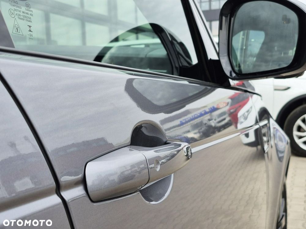 Land Rover Discovery 3.0 D250 mHEV S - 16