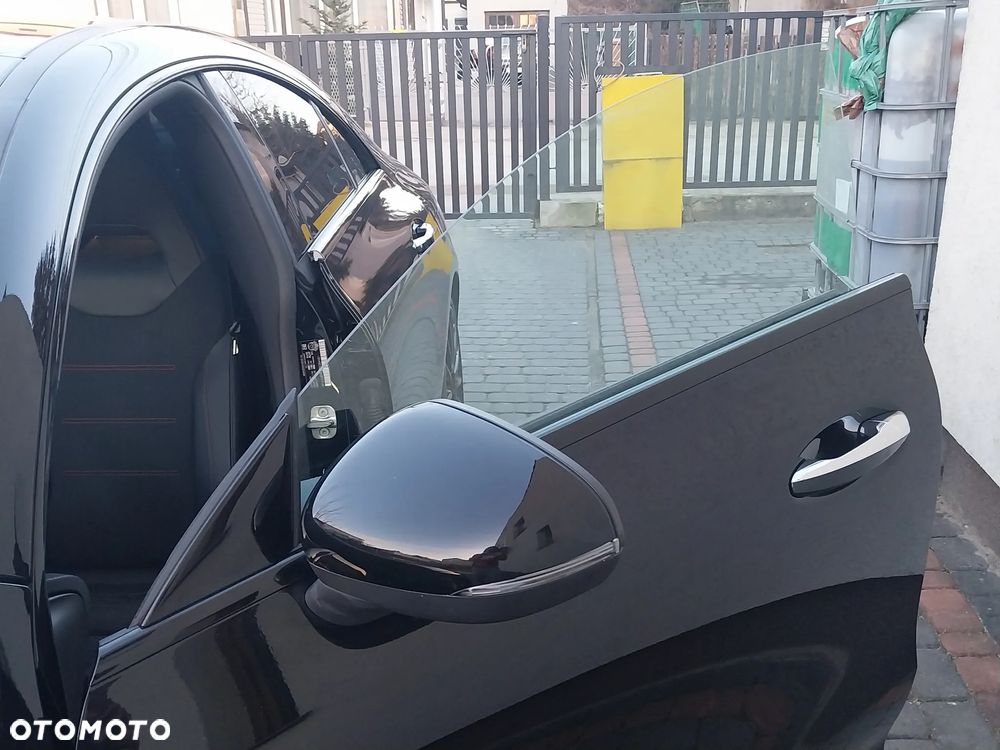 Mercedes-Benz CLA 250 4Matic 7G-DCT AMG Line - 14