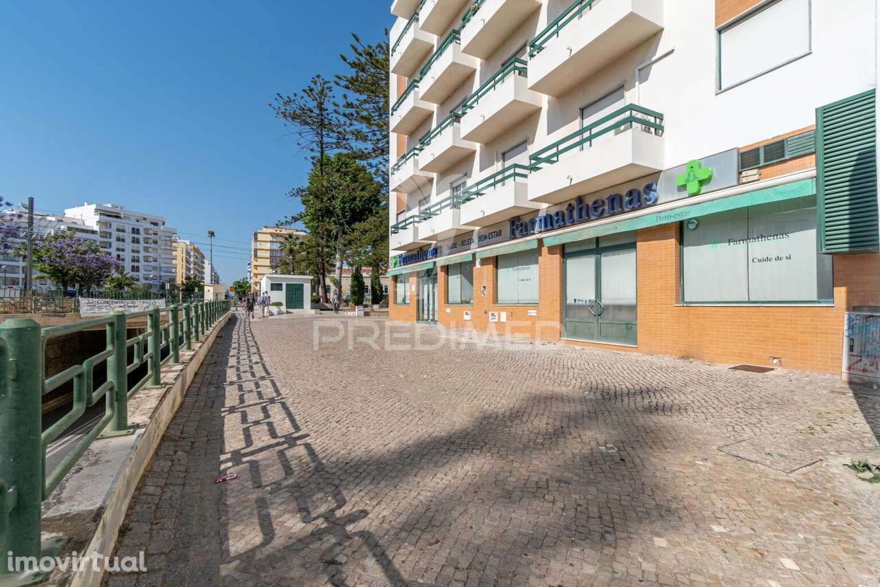 Loja com 335m2 no Centro da Cidade de Olhão - Grande imagem: 3/40