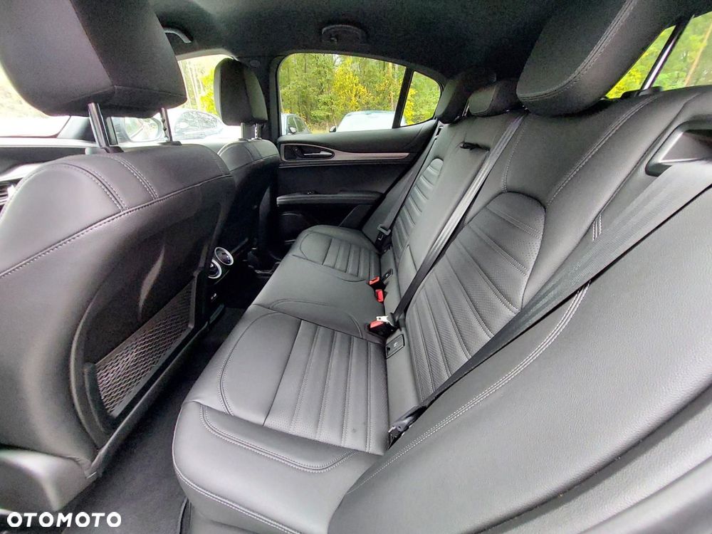 Alfa Romeo Stelvio 2.0 Turbo Veloce Q4 - 10