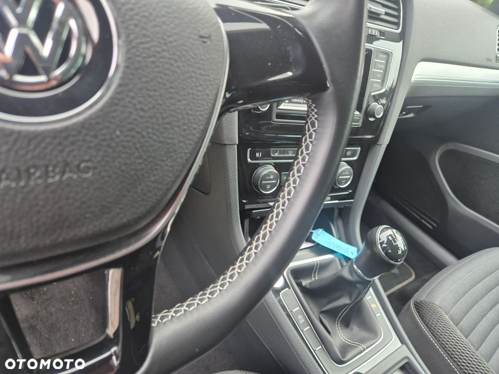 Volkswagen Golf 1.2 TSI BlueMotion Technology Cup - 24