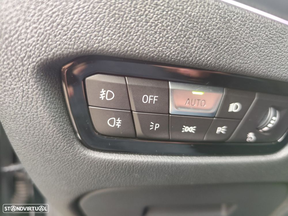 BMW 330 e Line Sport Auto - 29