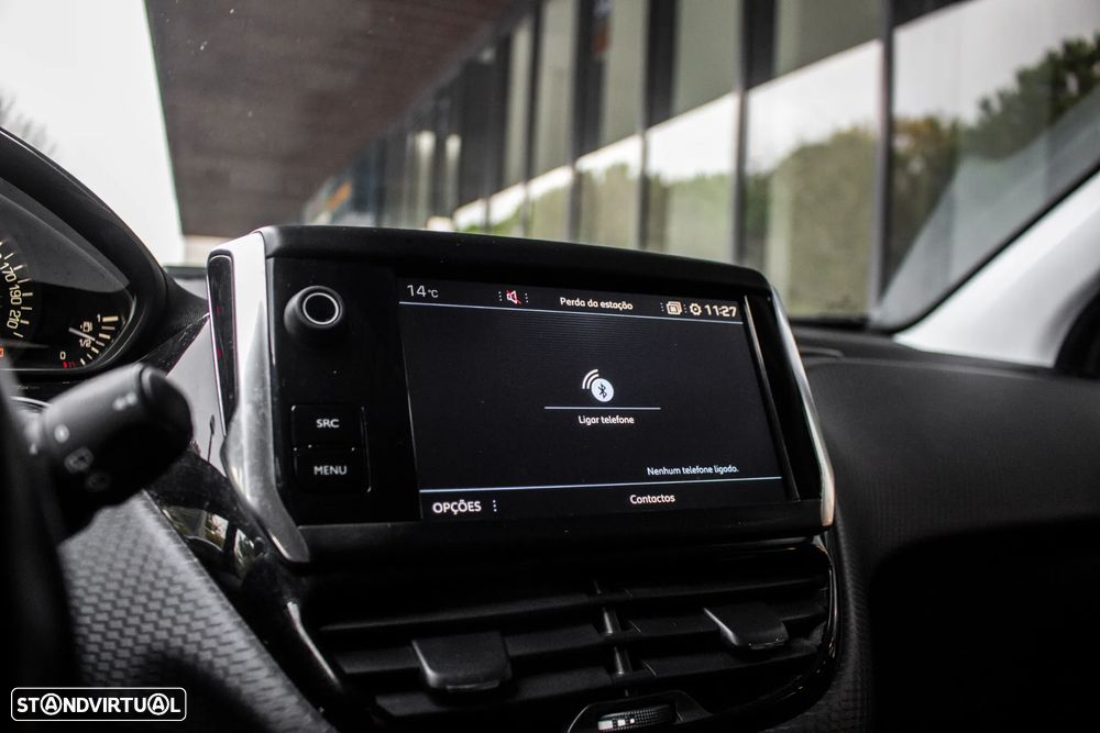 Peugeot 208 1.2 PureTech Active - 36