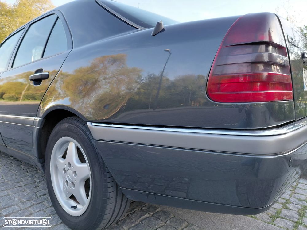 Mercedes-Benz C 200 D Elegance - 8