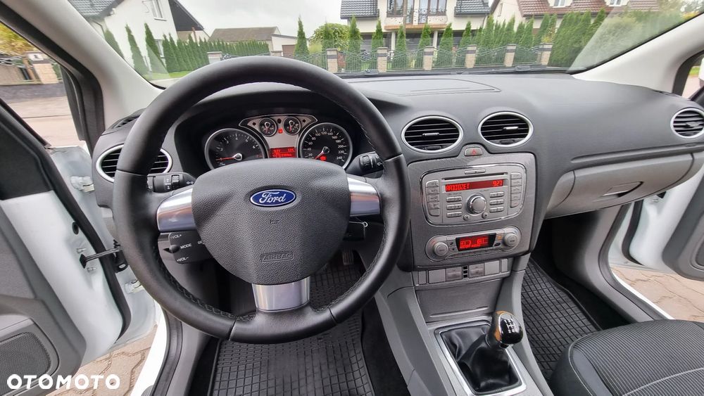 Ford Focus - 24