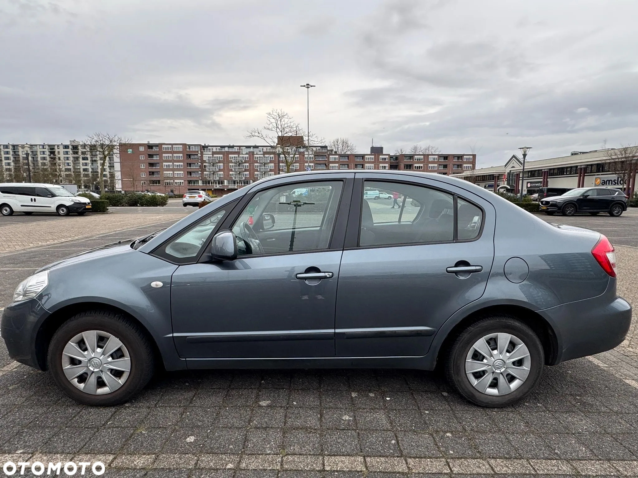 Suzuki SX4 - 5