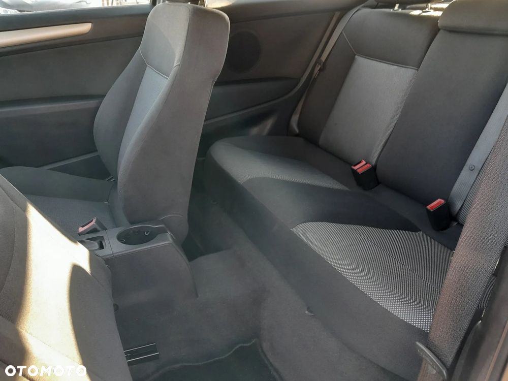 Opel Astra - 17