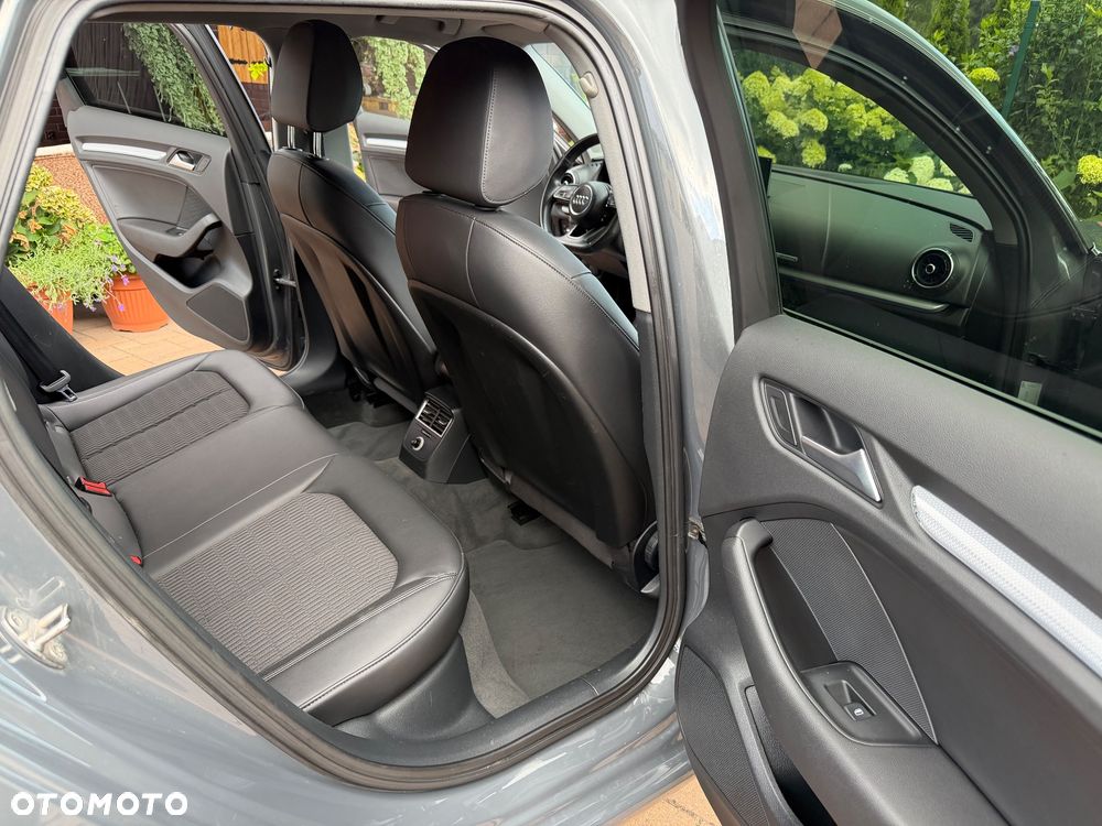 Audi A3 Sportback 2.0 TDI Ambition - 23