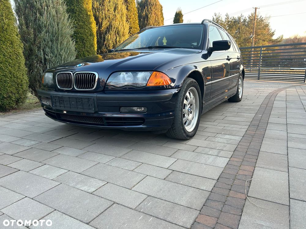 BMW Seria 3 328i - 2