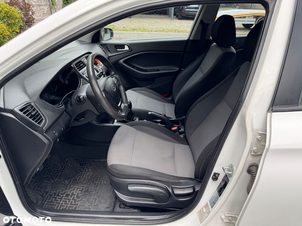 Hyundai i20 1.2 Classic Plus - 23