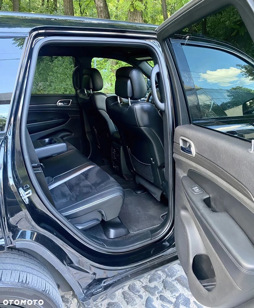 Jeep Grand Cherokee - 11