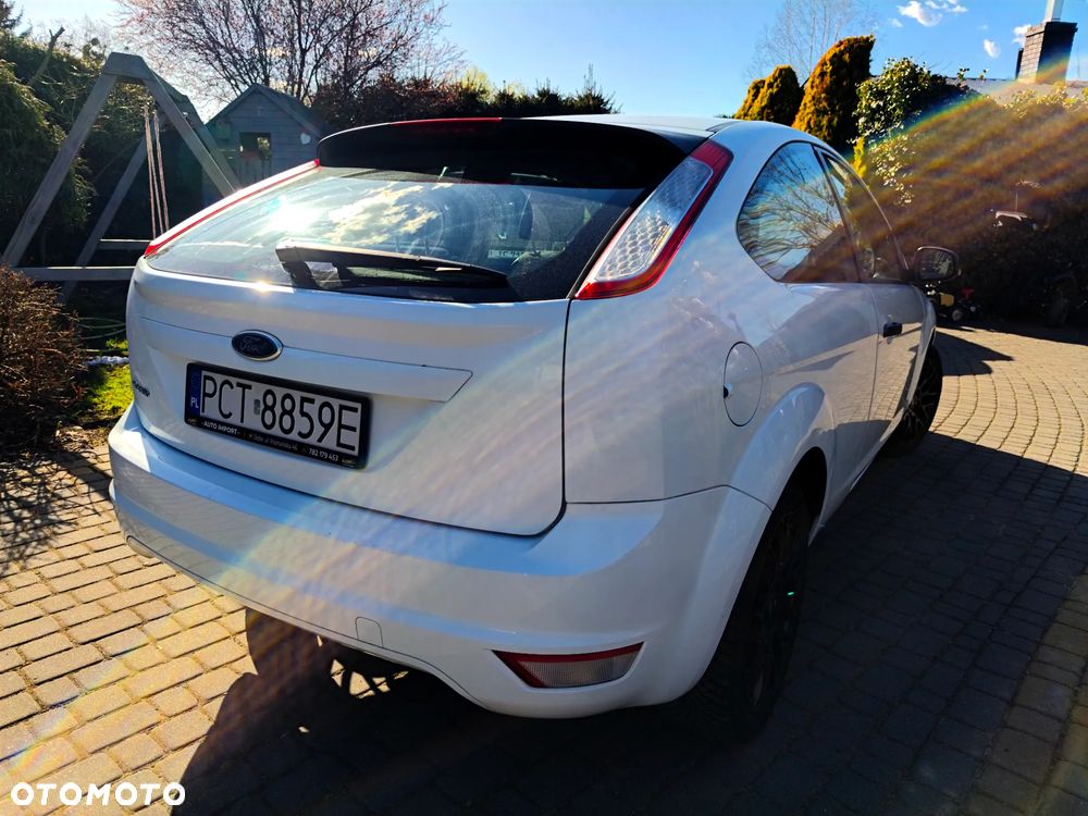 Ford Focus 1.4 16V Style+ - 19