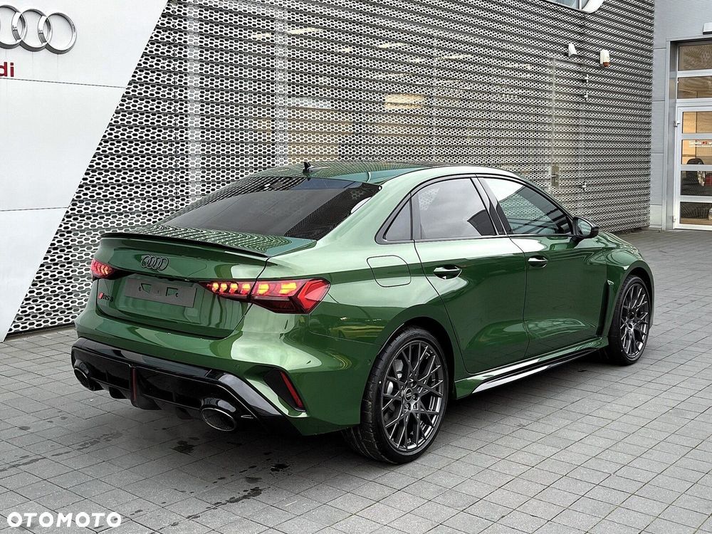 Audi RS3 Limousine - 9