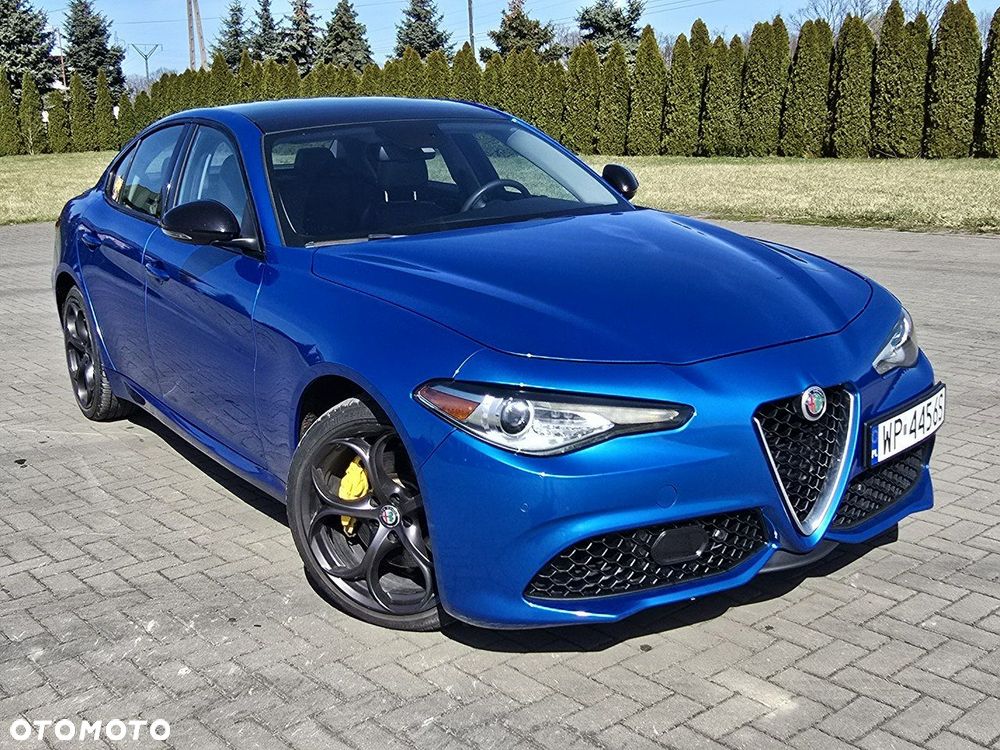 Alfa Romeo Giulia - 1