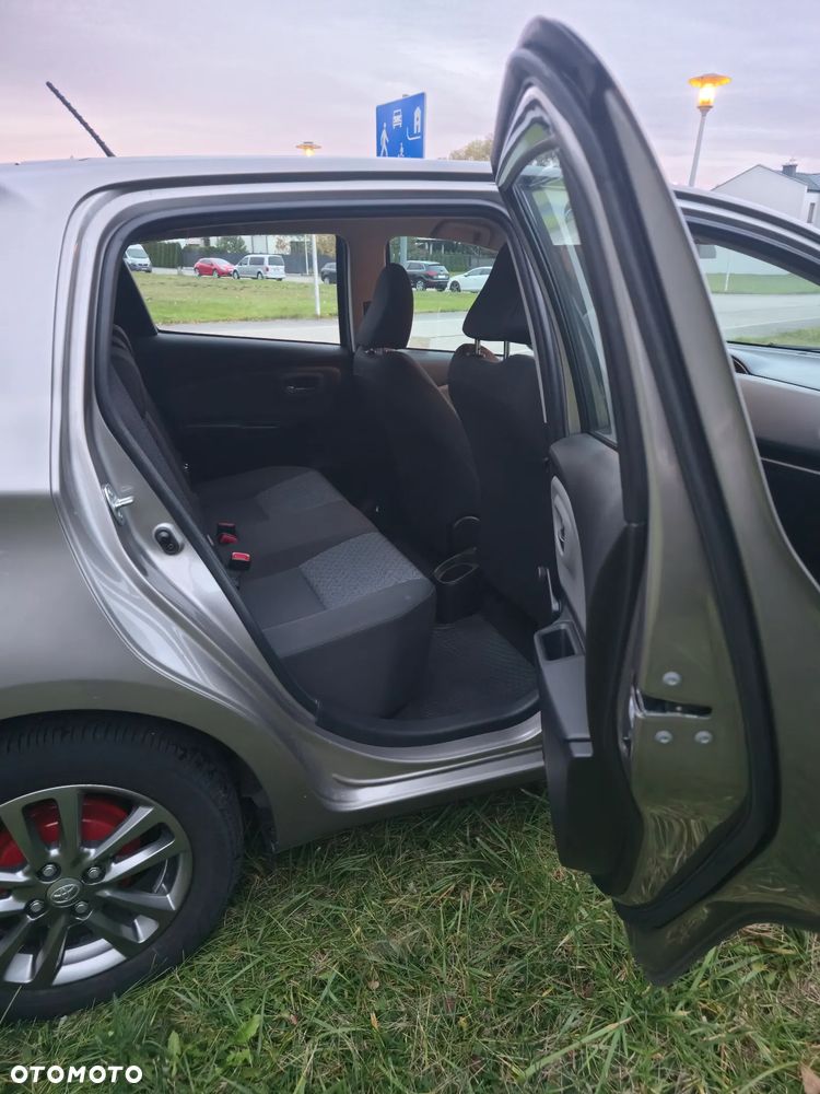 Toyota Yaris - 11