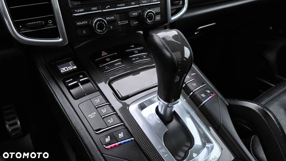 Porsche Cayenne Turbo - 29