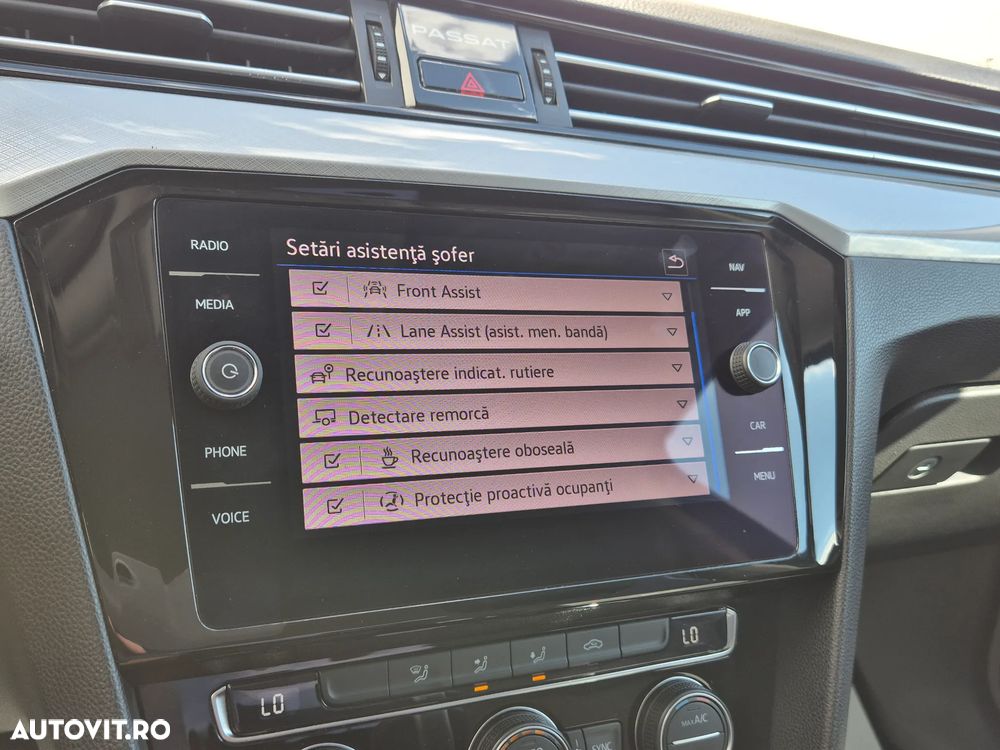 Volkswagen Passat - 25