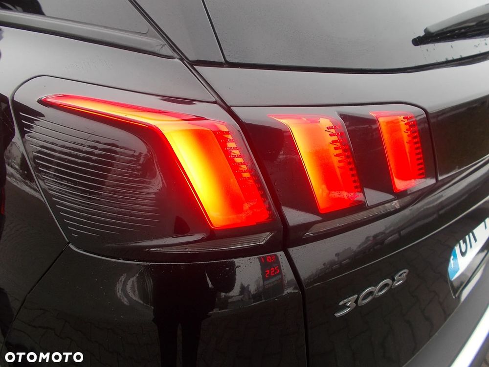 Peugeot 3008 1.2 PureTech Active Pack S&S EAT8 - 9