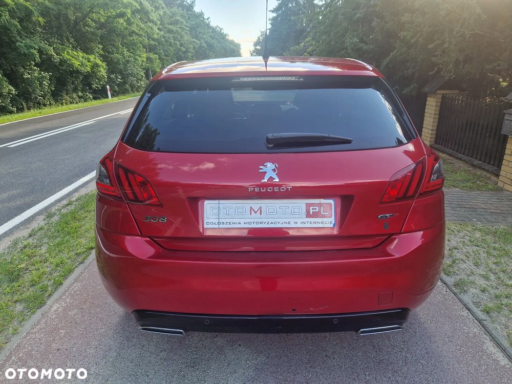 Peugeot 308 - 8