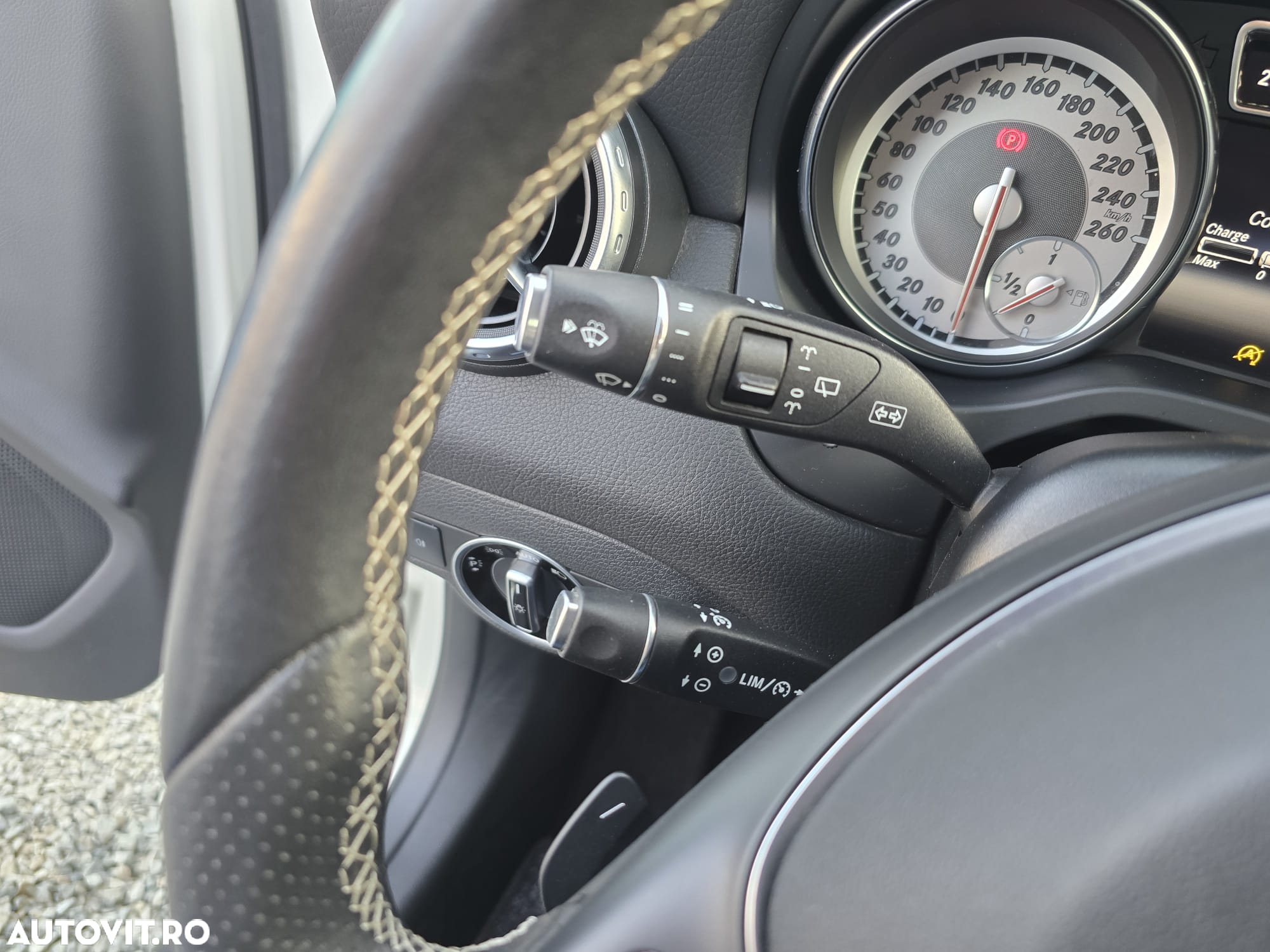 Mercedes-Benz GLA - 10