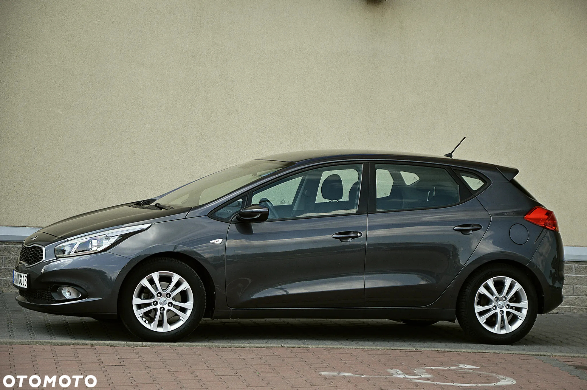 Kia Ceed 1.4 CVVT SW Attract - 4