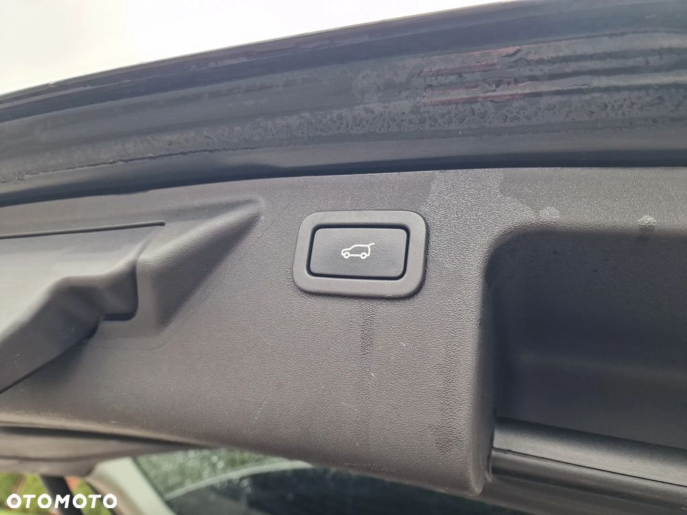 Land Rover Discovery Sport 2.0 TD4 HSE - 18