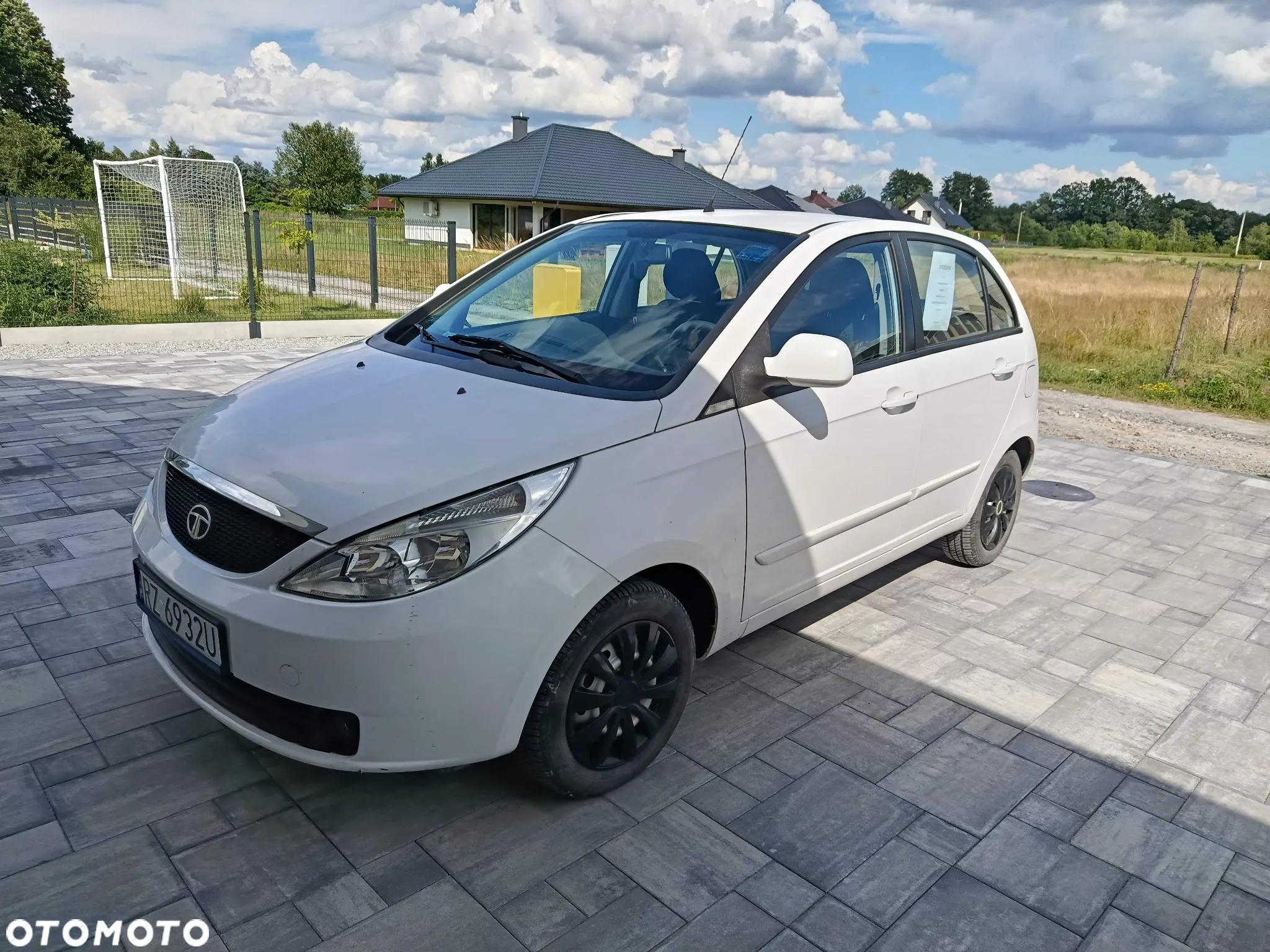 Tata Indica Vista 1.4 Safire - 2
