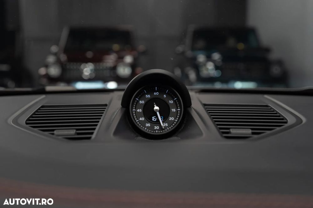 Porsche 992 - 21