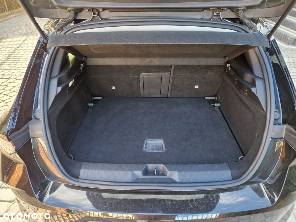 Opel Astra 1.2 Turbo Business Edition - 12