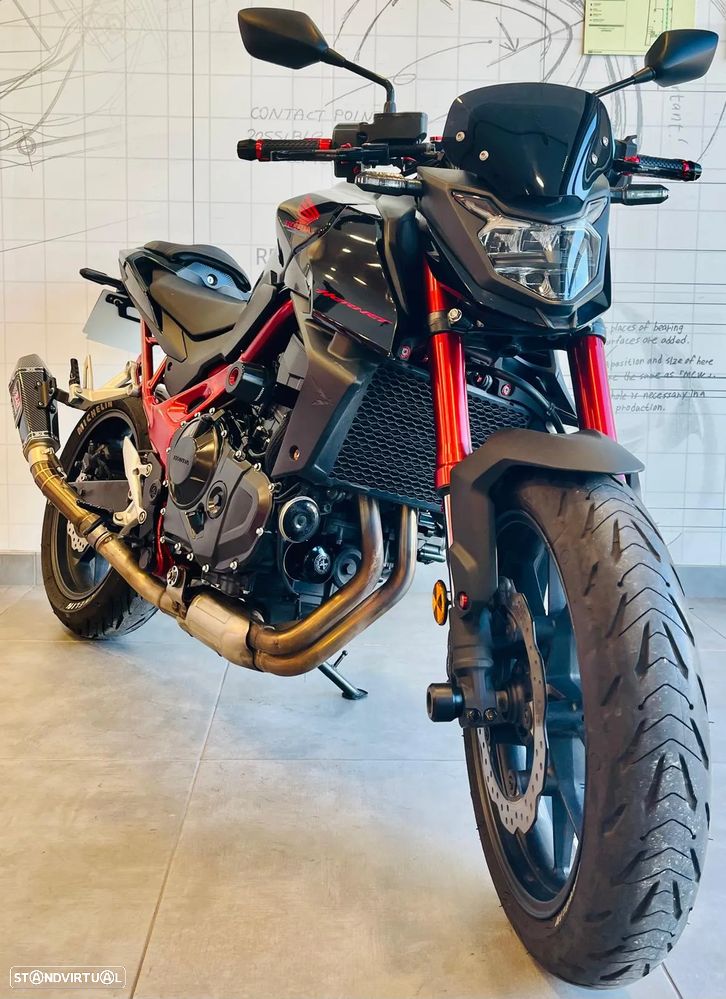 Honda Hornet 750 - 1