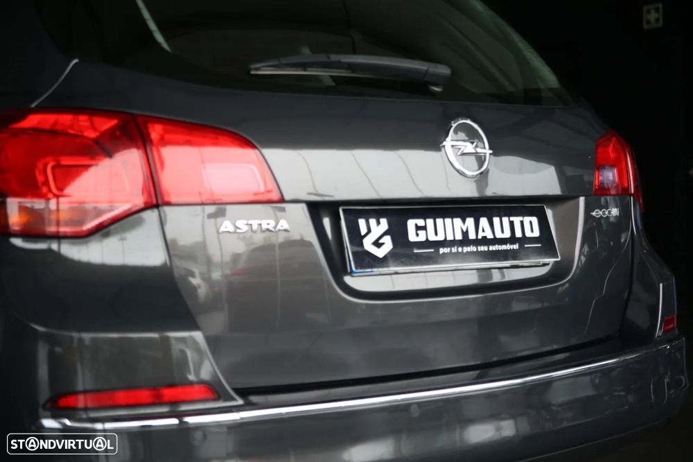 Opel Astra 1.7 CDTi Executive - 16