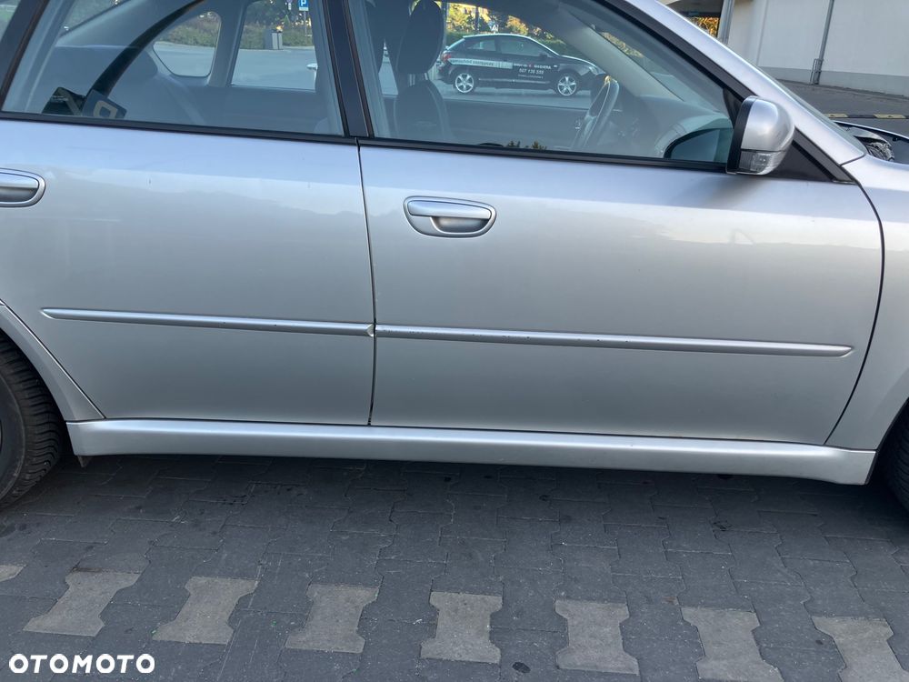 Subaru Legacy 2.0i MT - 22
