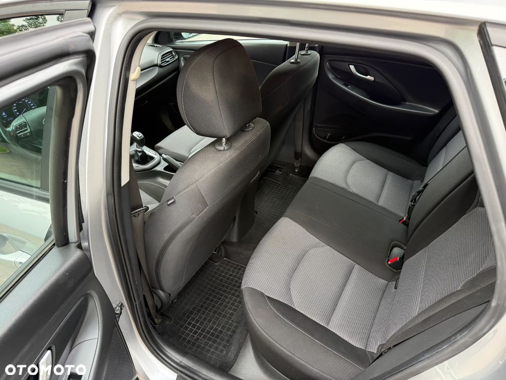 Hyundai i30 1.5 DPI Modern - 22