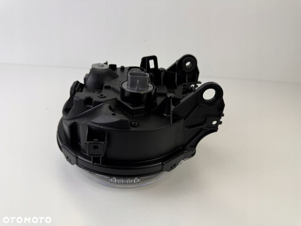 Przednia lampa reflektor Honda CB125R NEO CB300R CBF125 Wersja Europejska - 15