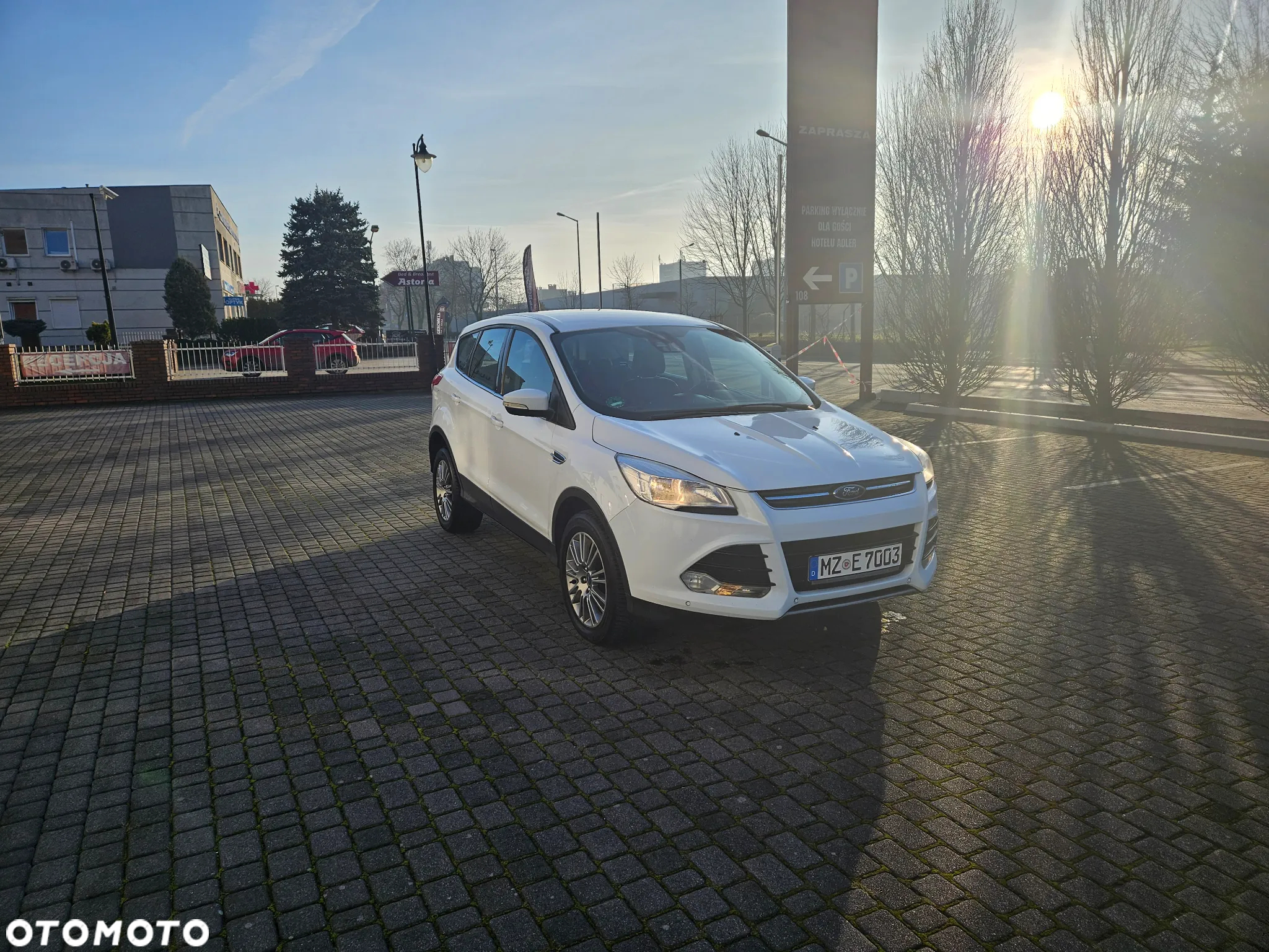 Ford Kuga 2.0 TDCi 2x4 Titanium - 3