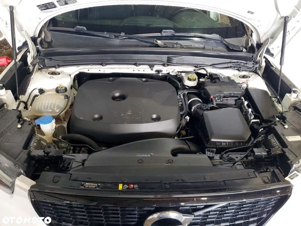 Volvo XC 40 T5 AWD R-Design - 10