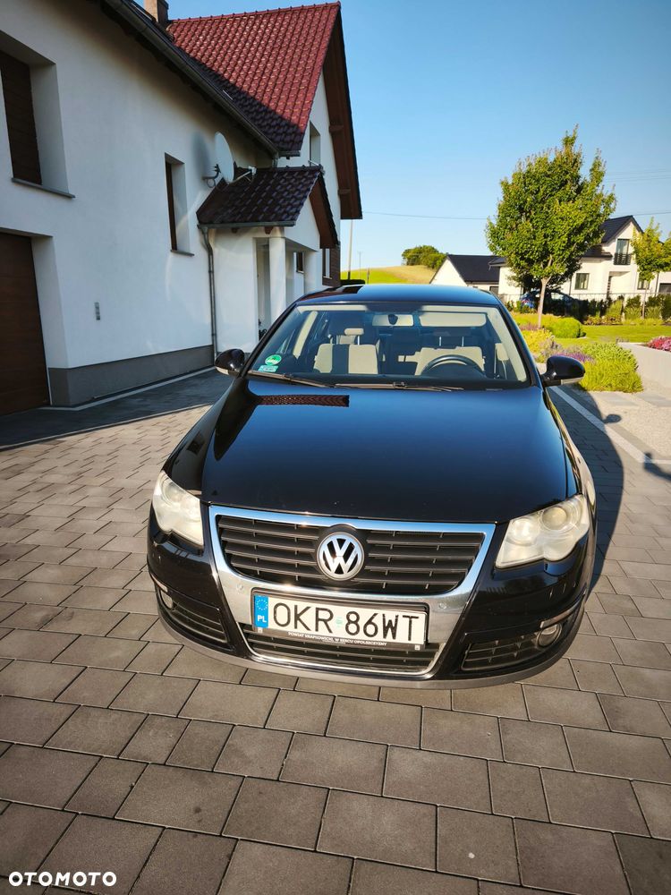 Volkswagen Passat - 4