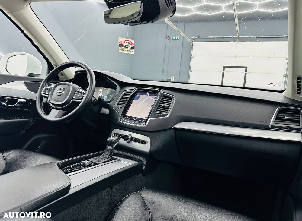 Volvo XC 90 D5 AWD Geartronic Momentum - 23