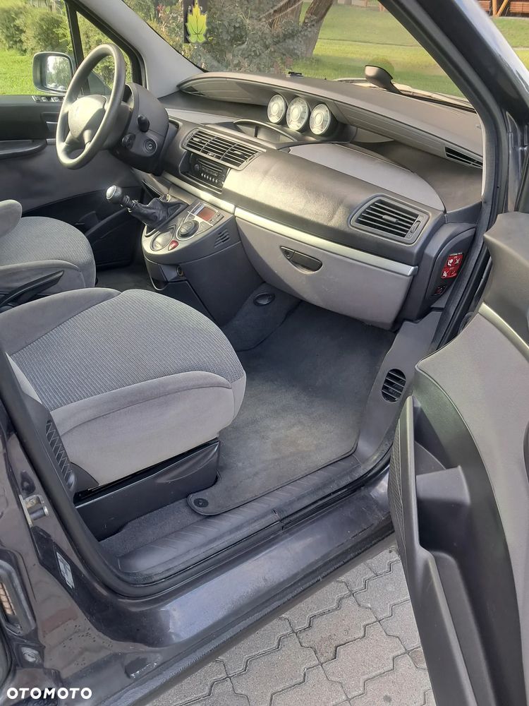 Peugeot 807 - 15