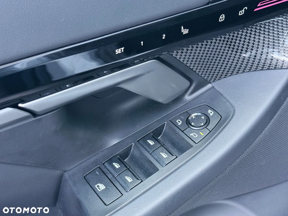 BMW Seria 5 520d - 28