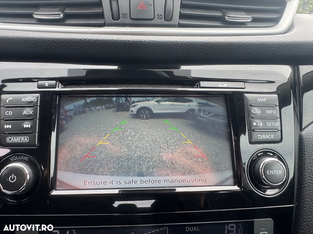 Nissan Qashqai 1.5 DCI N-Connecta - 25