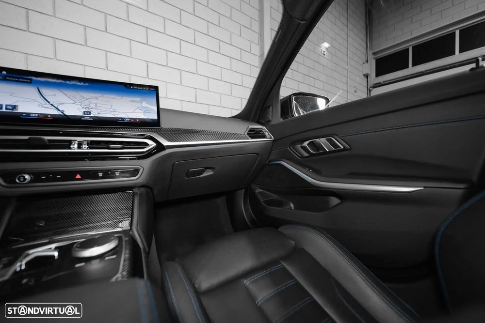 BMW 330 e Pack Desportivo M Auto - 38