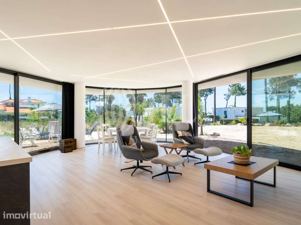 Moradia T5 com jardim, na Herdade da Aroeira, Almada - Grande imagem: 4/46