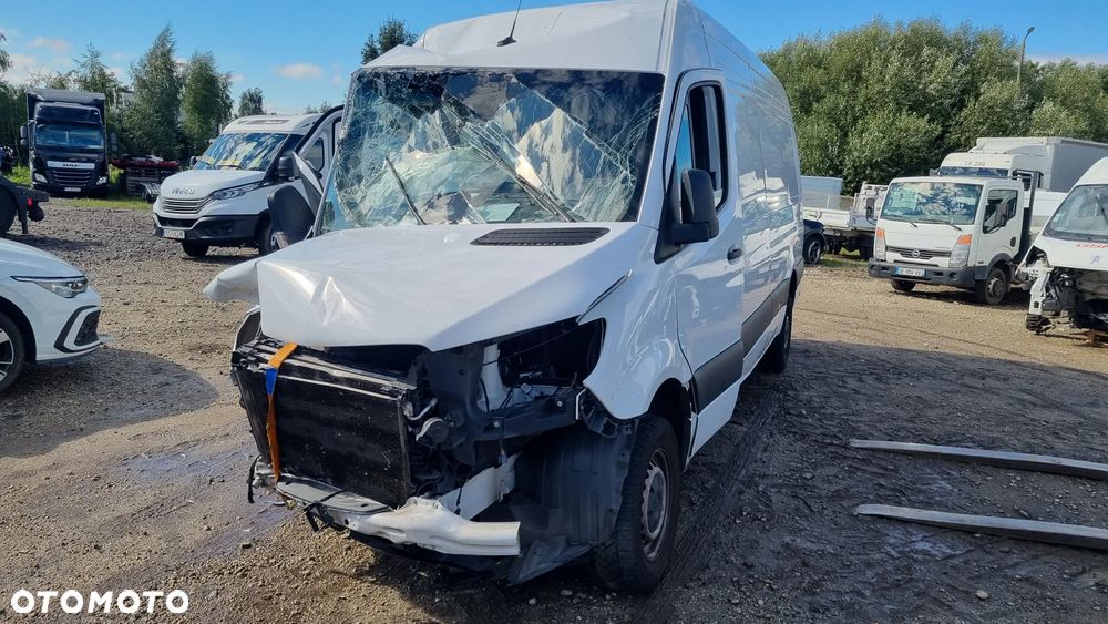Mercedes-Benz Sprinter - 9